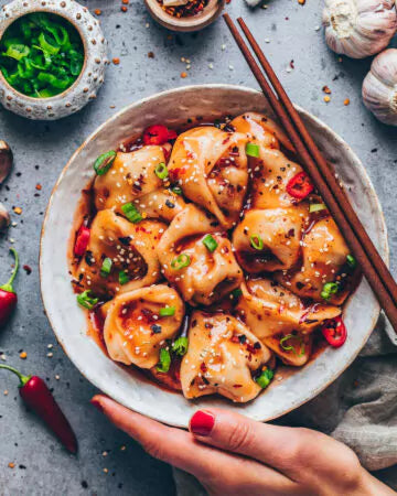 Hong's Sichuan Spicy Pork Dumplings 410g 鴻字川味麻辣水餃 - Soon Fung LTD